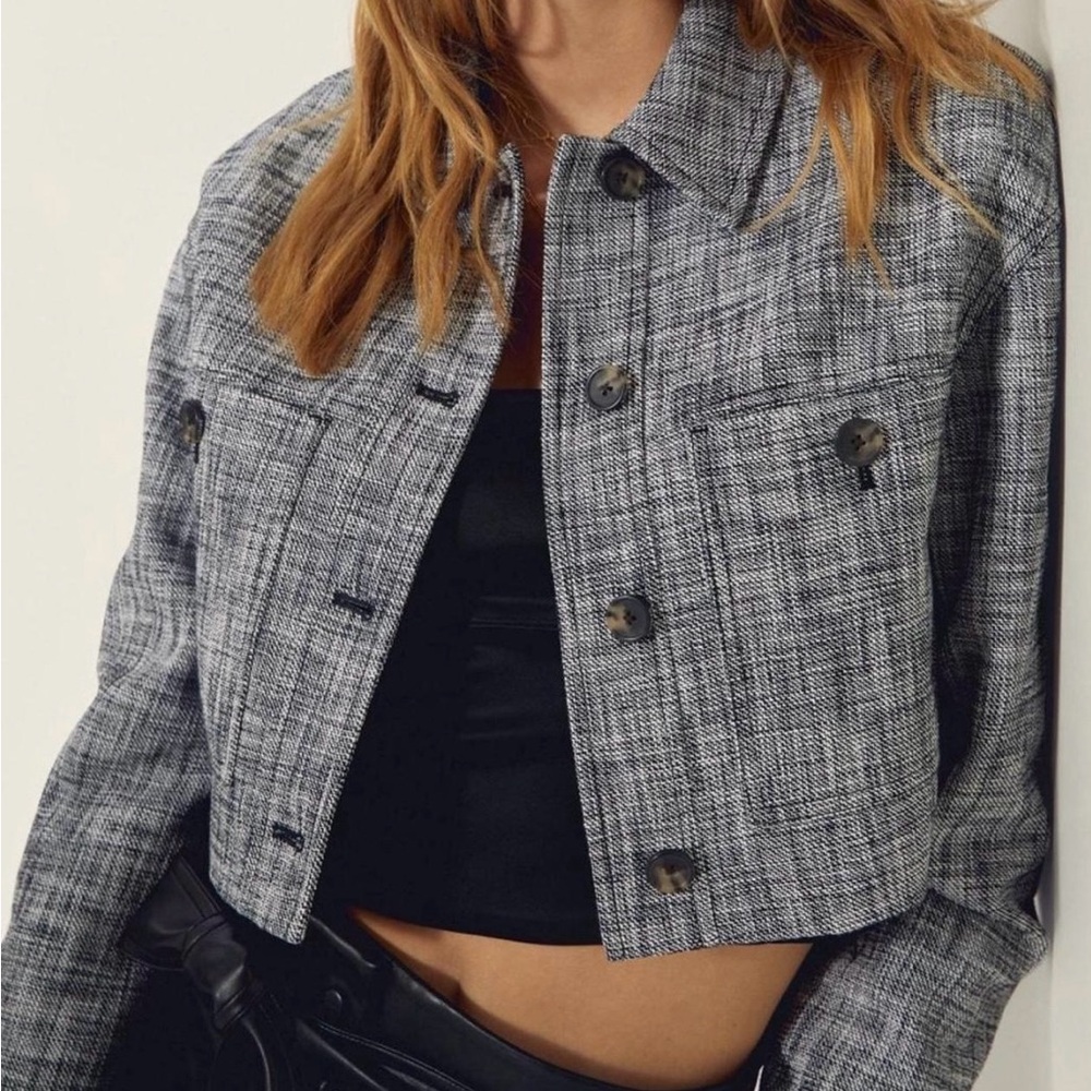 Aritzia Little Cropped Jacket Size M
